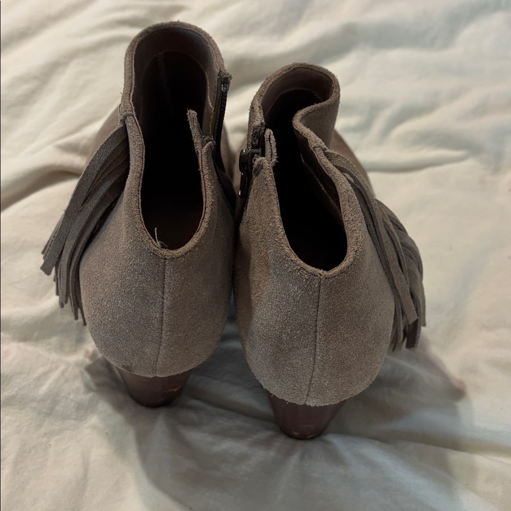 Vionic Faros Fringe Booties Heeled Ankle Booties Suede Womens 9.5 Tan Beige - Picture 4 of 9